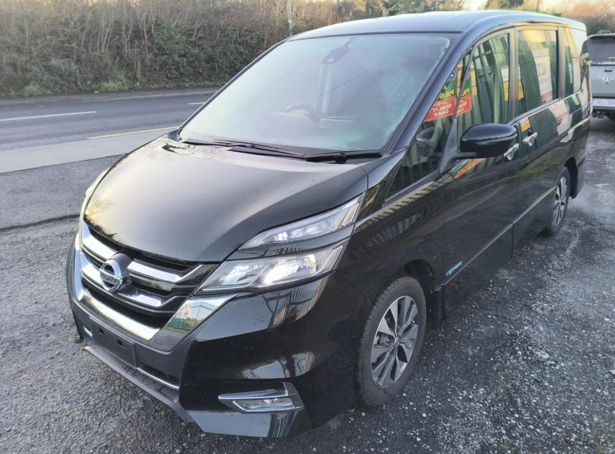 2017 Nissan Serena – photo 3
