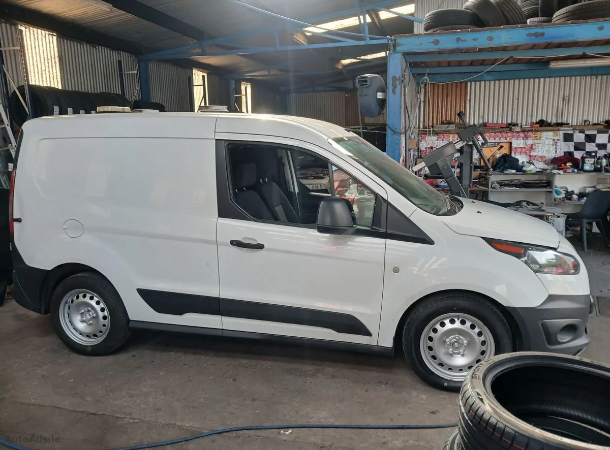 2018 Ford Transit – photo 11