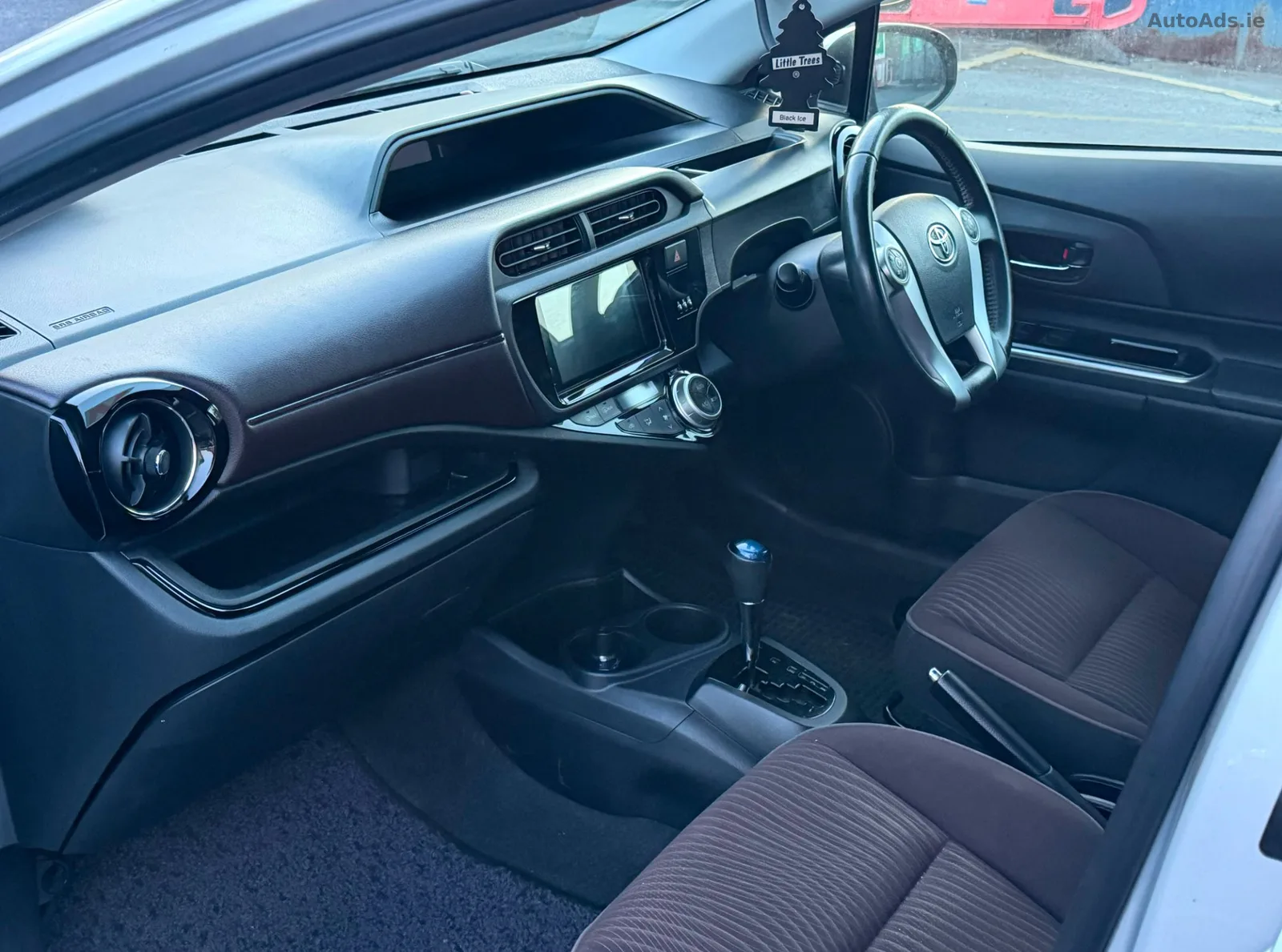 2017 Toyota Aqua – photo 7