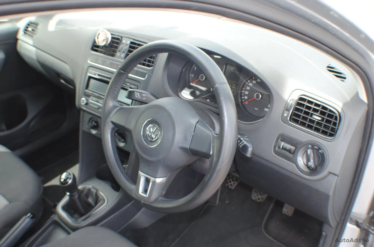 2014 Volkswagen Polo – photo 2