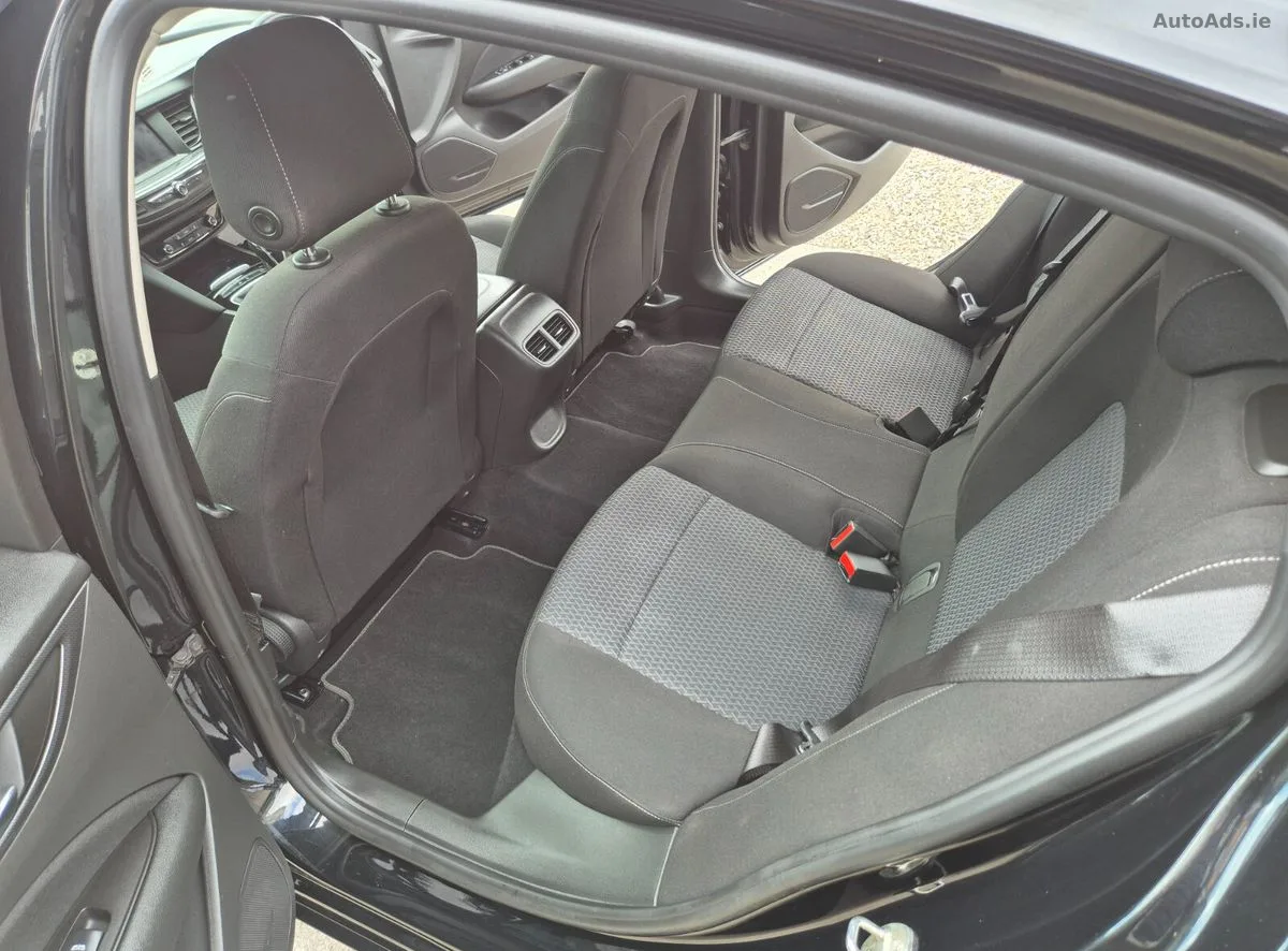 2022 Opel Insignia – photo 13