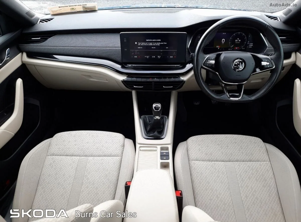 2021 Skoda Octavia – photo 2
