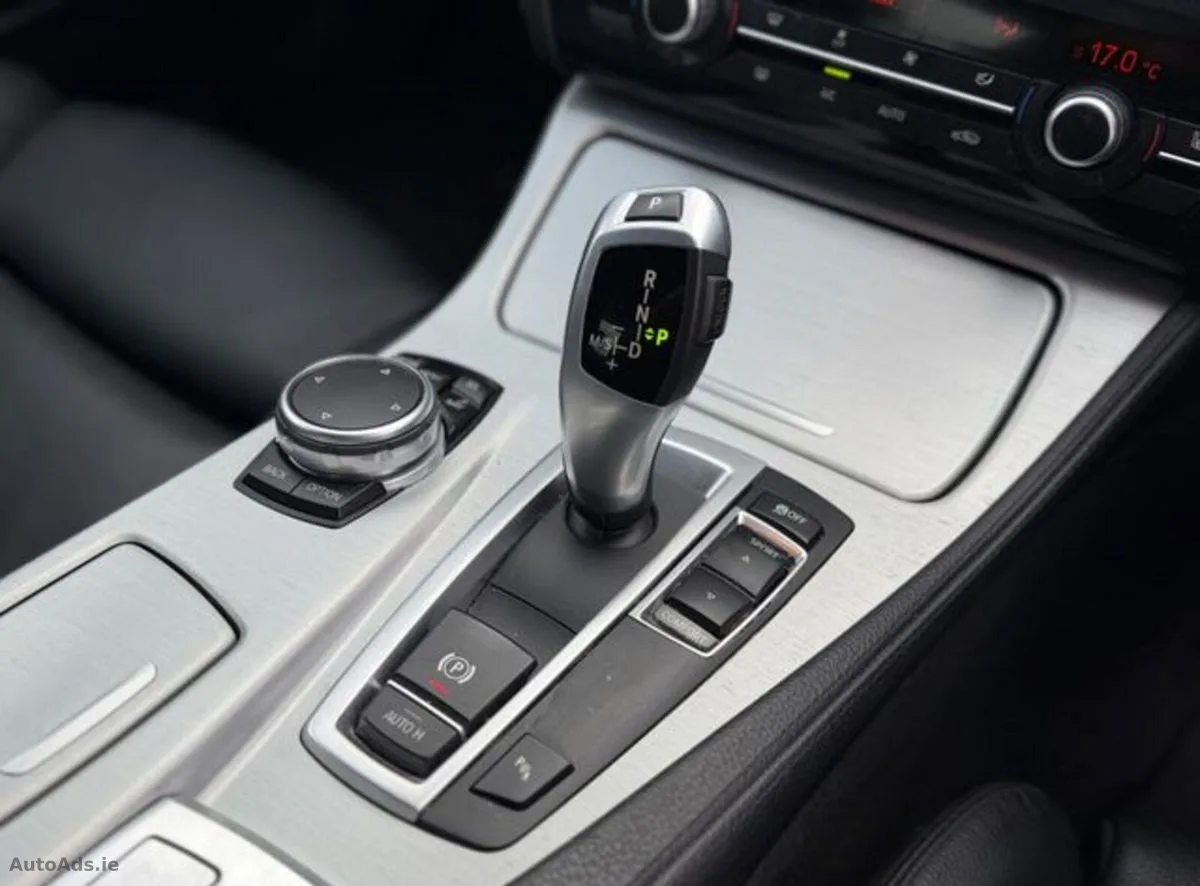 2016 BMW 5-Series – photo 16