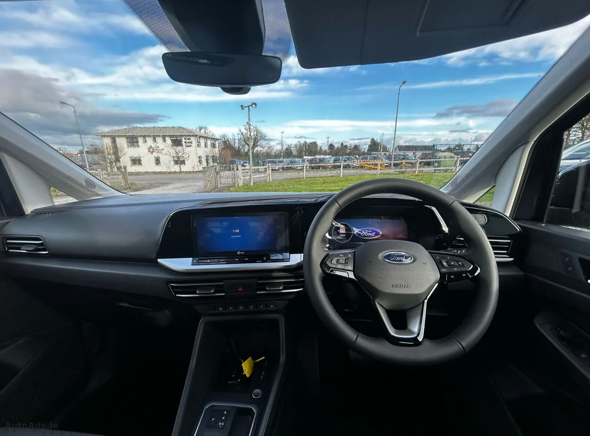 2026 Ford Tourneo Connect – photo 17