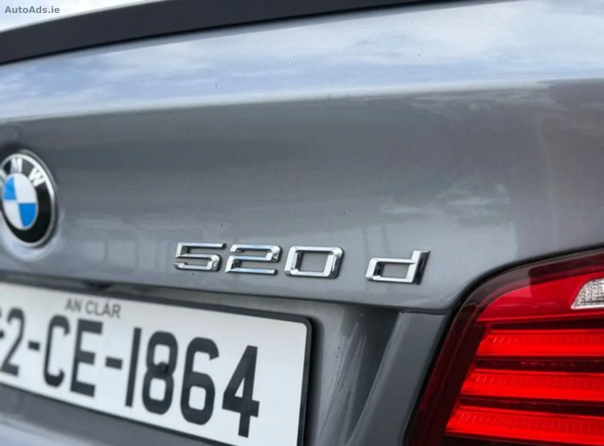 2016 BMW 5-Series – photo 11