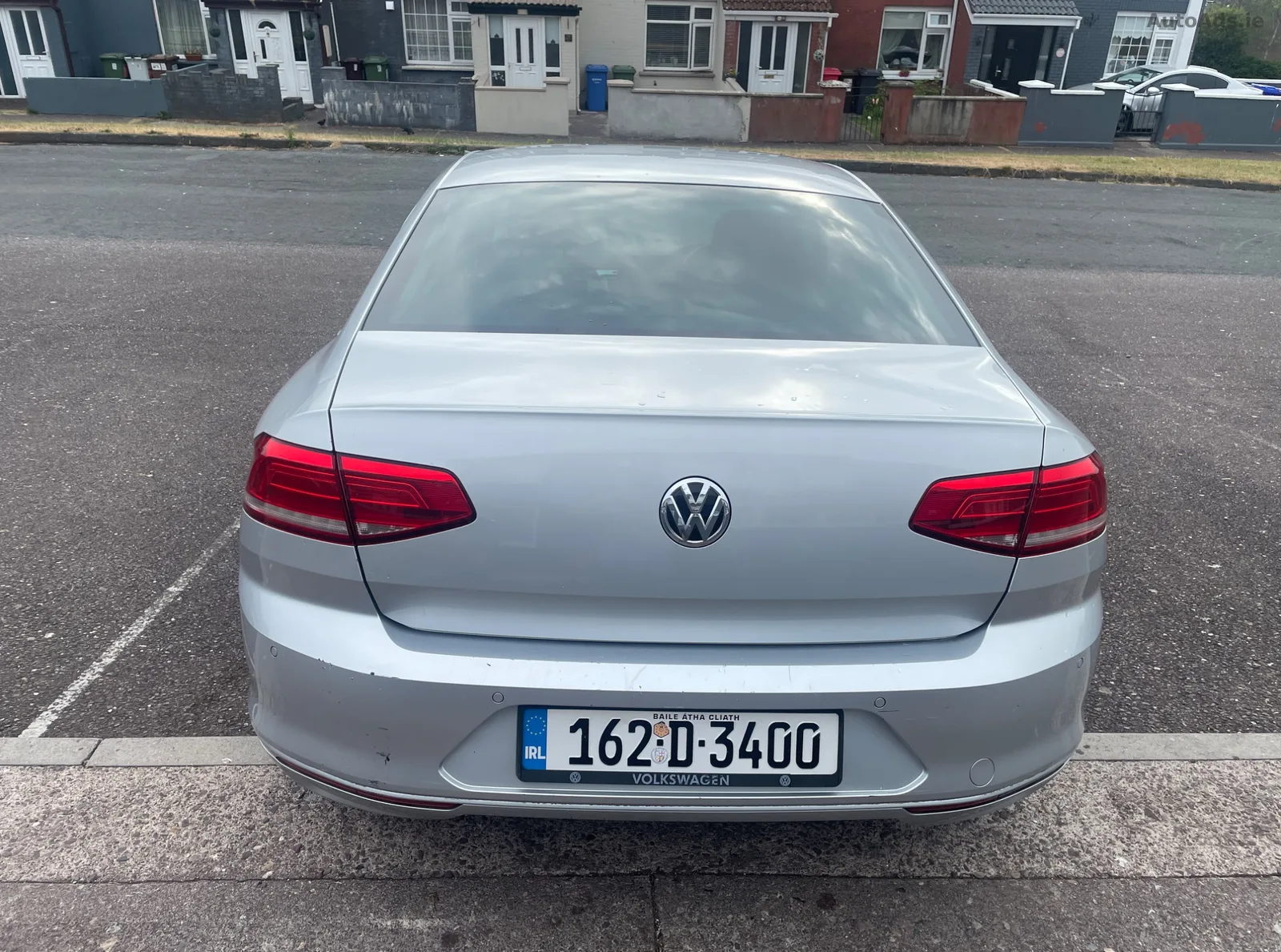 2016 Volkswagen Passat – photo 1