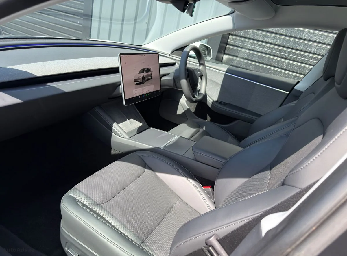 2024 Tesla Model 3 – photo 9