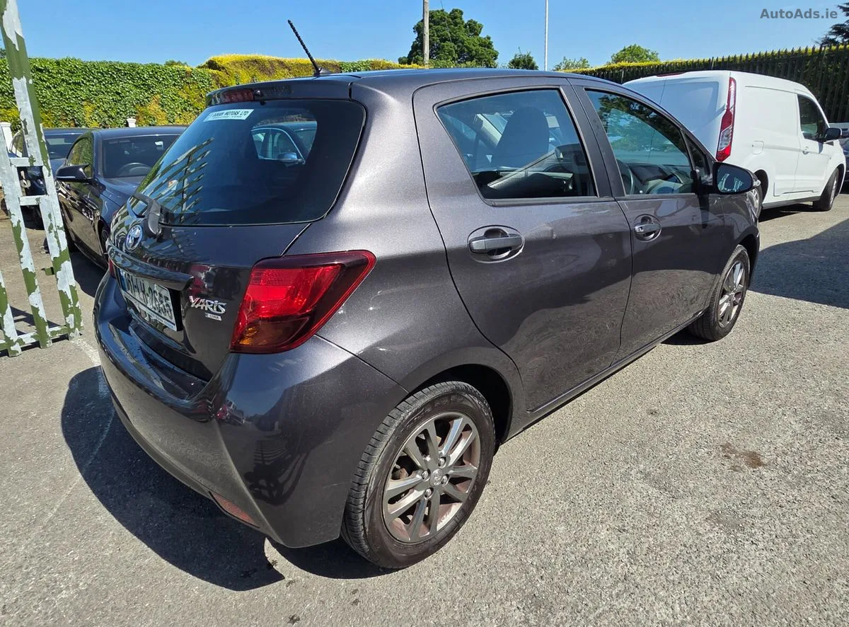 2016 Toyota Yaris – photo 8