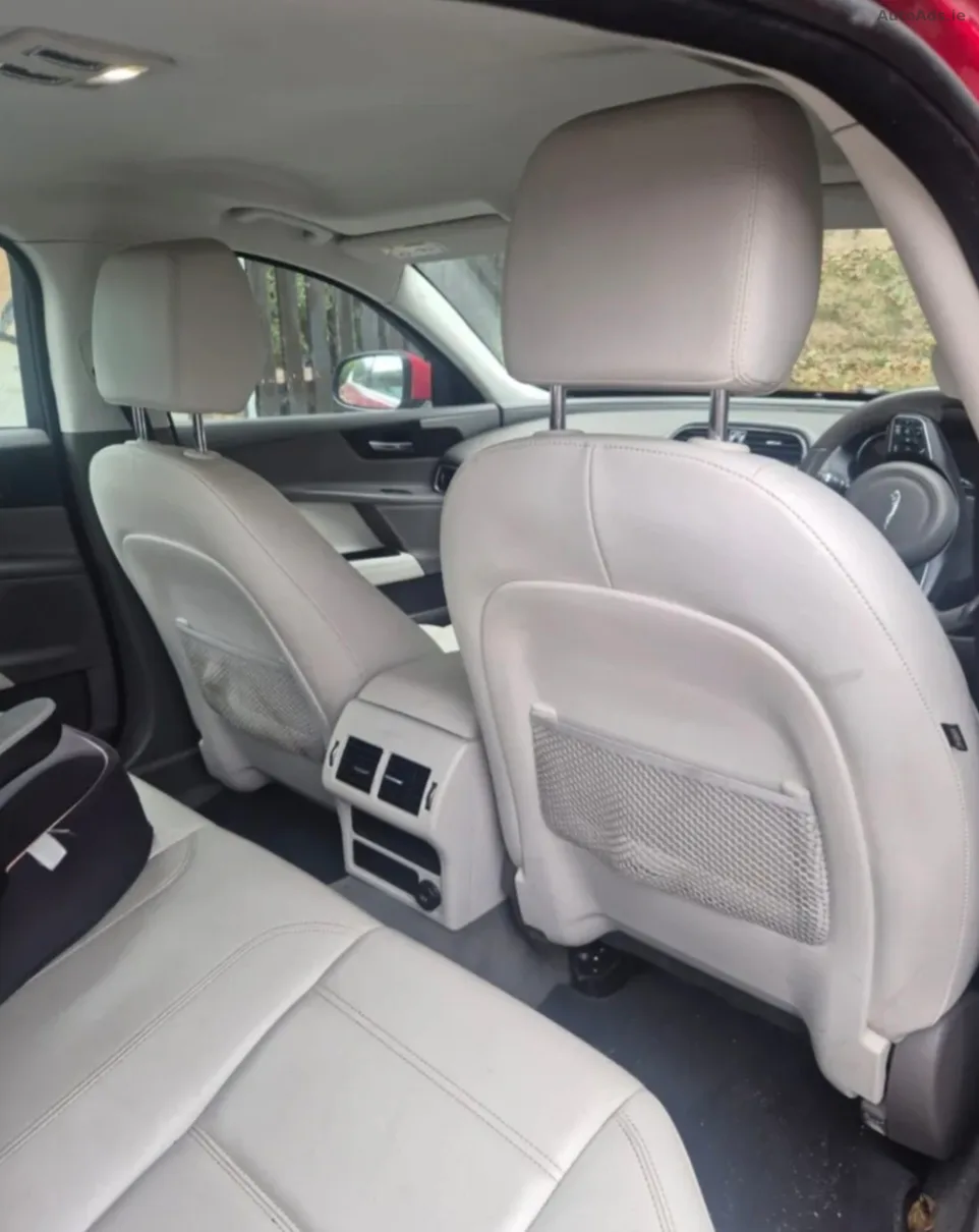 2016 Jaguar XE – photo 6
