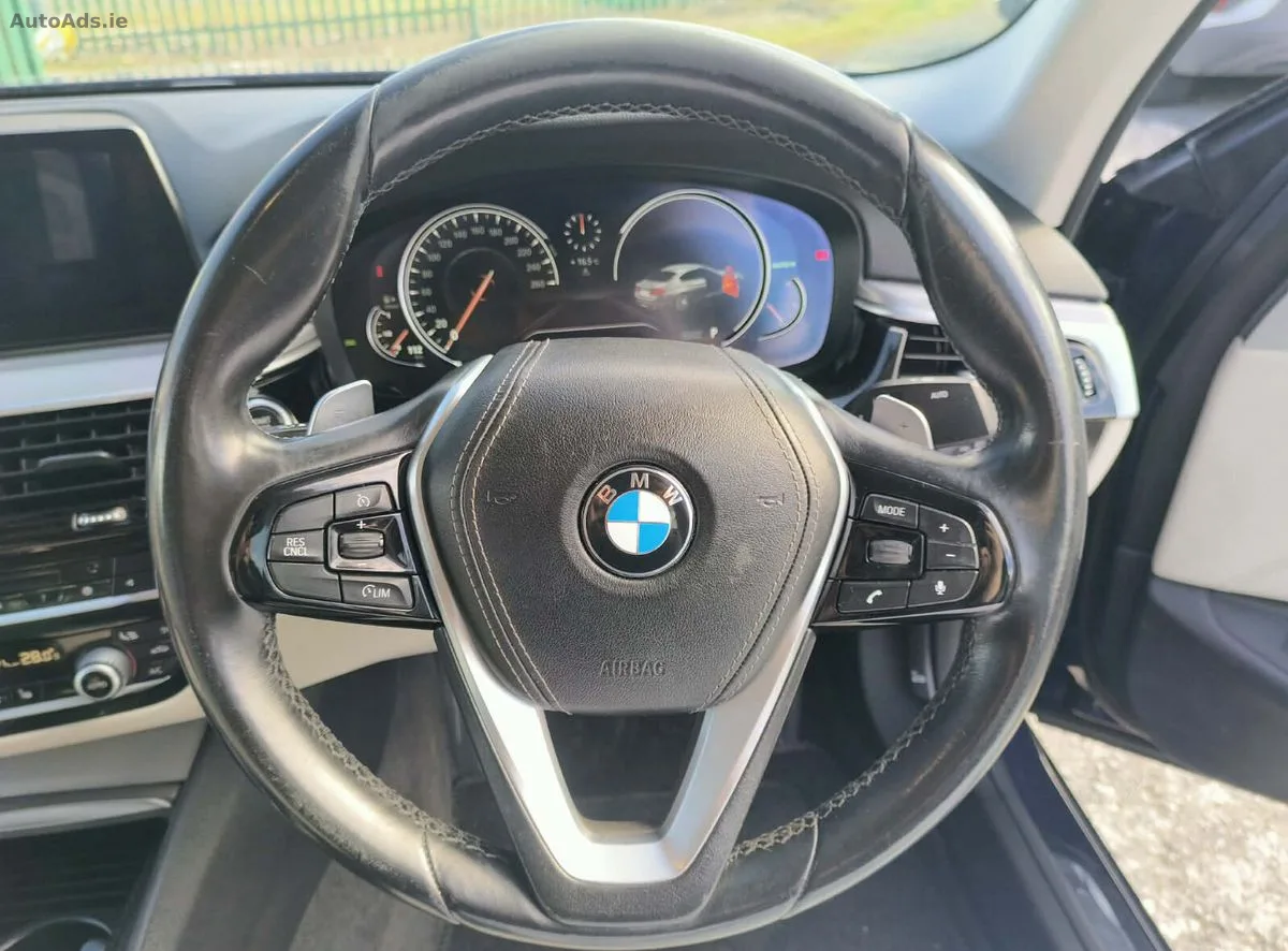 2017 BMW 5-Series – photo 10