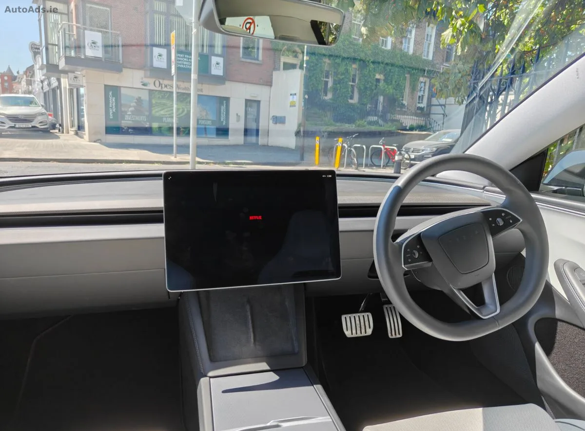 2024 Tesla Model 3 – photo 8