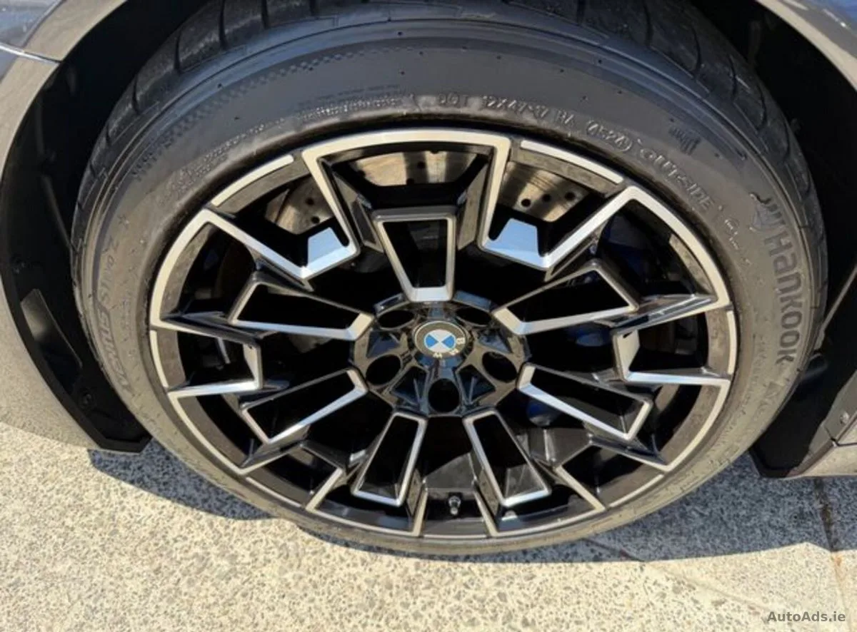 2025 BMW M5 – photo 10