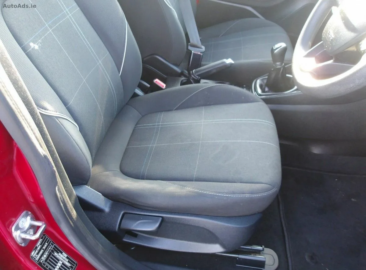 2018 Ford Fiesta – photo 16