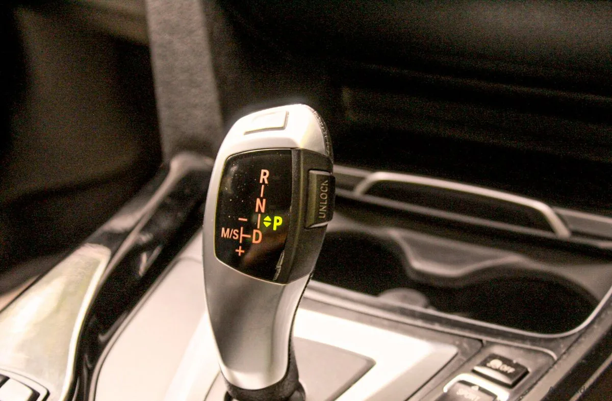 2016 BMW 3-Series – photo 14