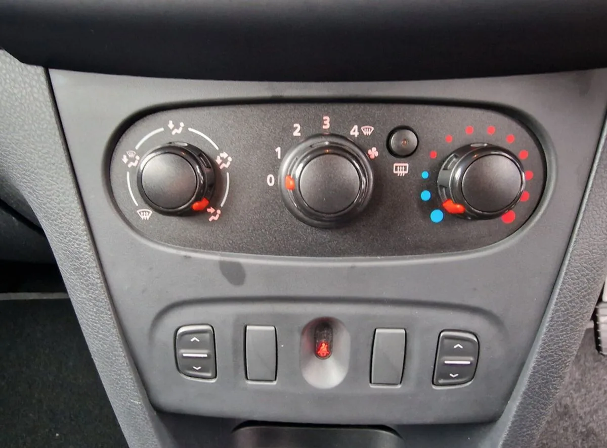 2016 Dacia Sandero – photo 19