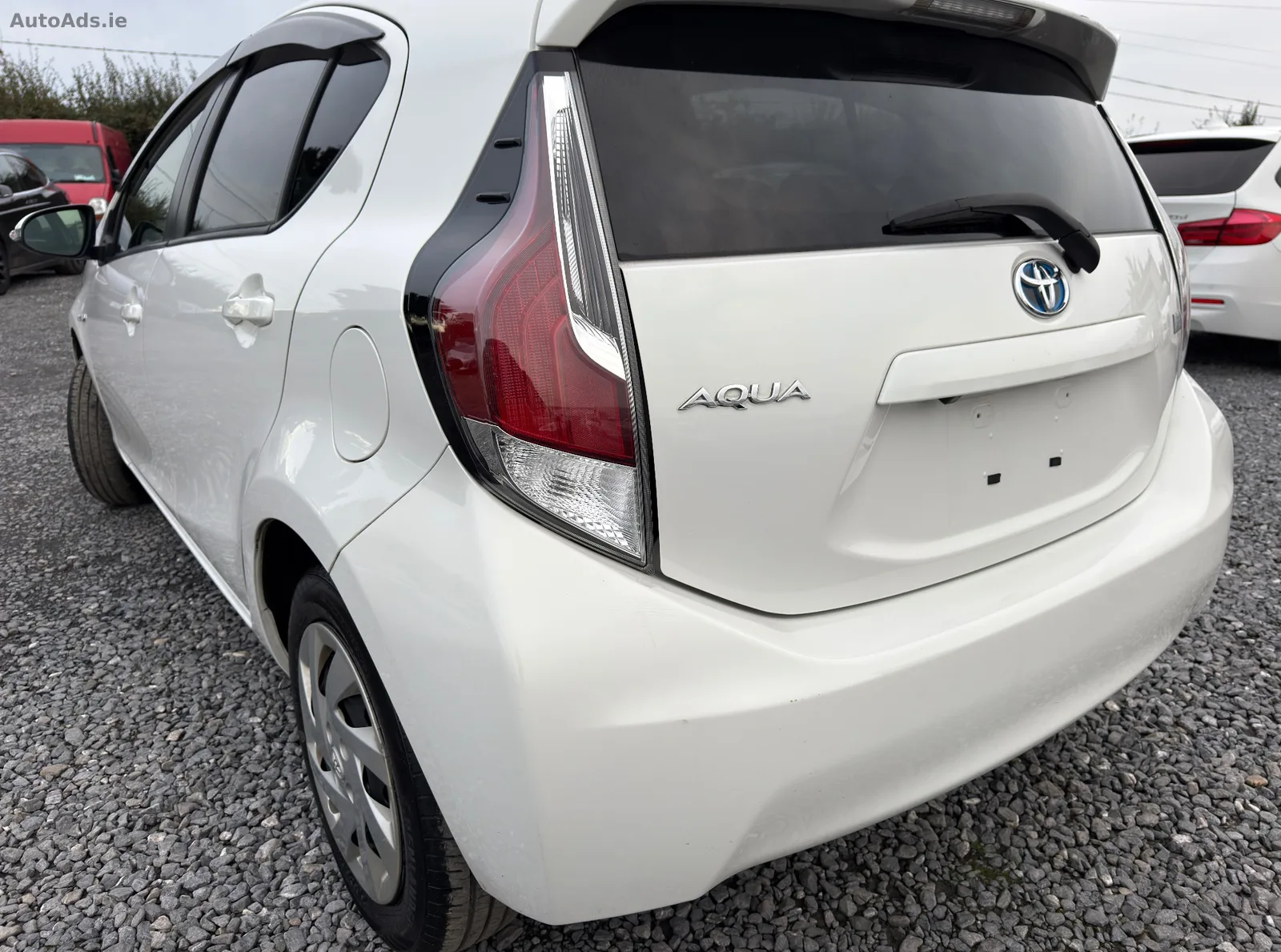 2015 Toyota Aqua – photo 6