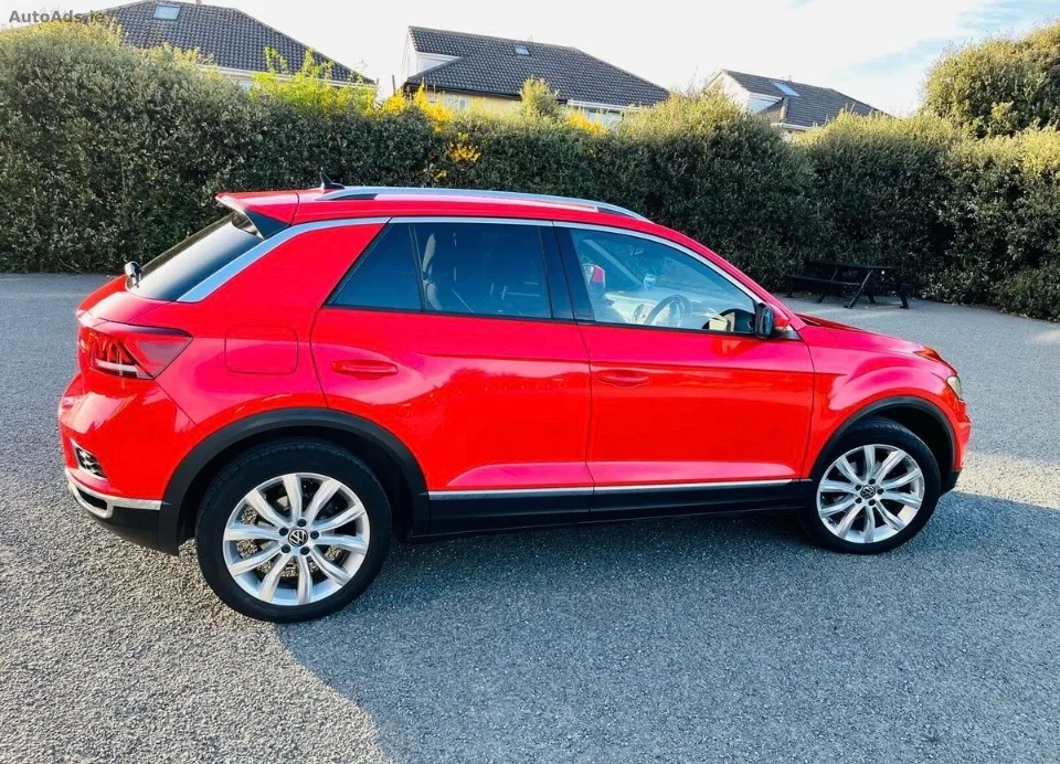 2021 Volkswagen T-Roc – photo 2