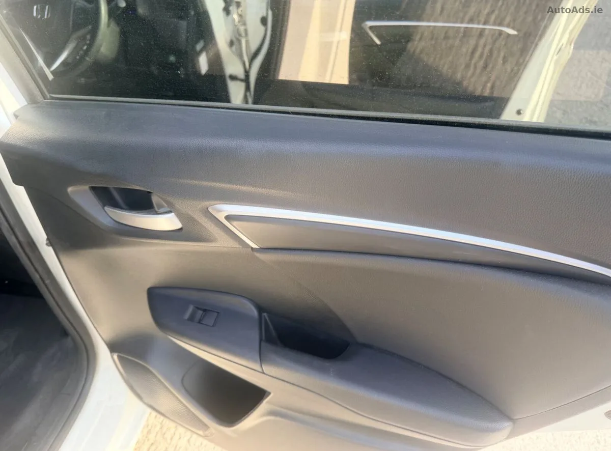 2015 Honda Fit – photo 20