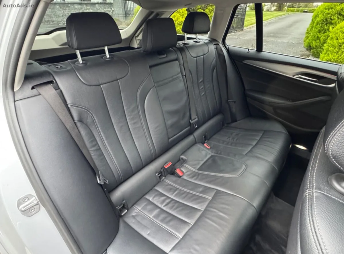 2019 BMW 5-Series – photo 13