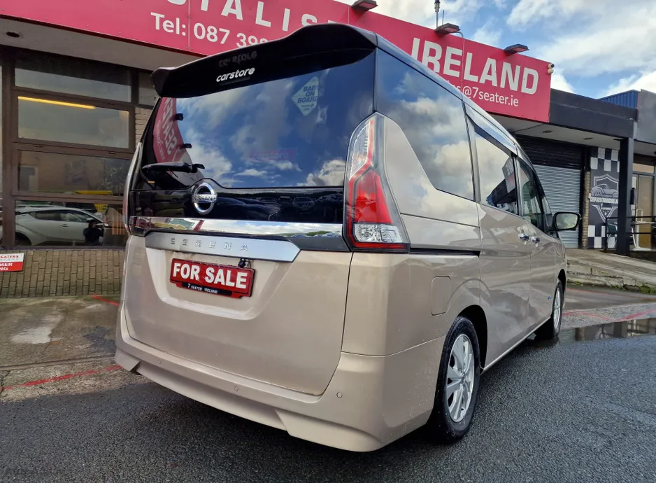 2017 Nissan Serena – photo 5