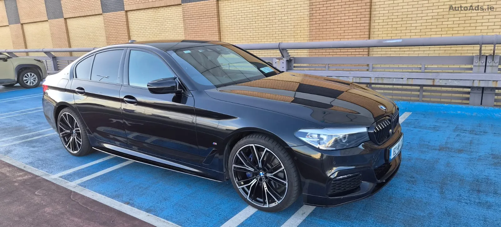 2018 BMW 5 Series – photo 2