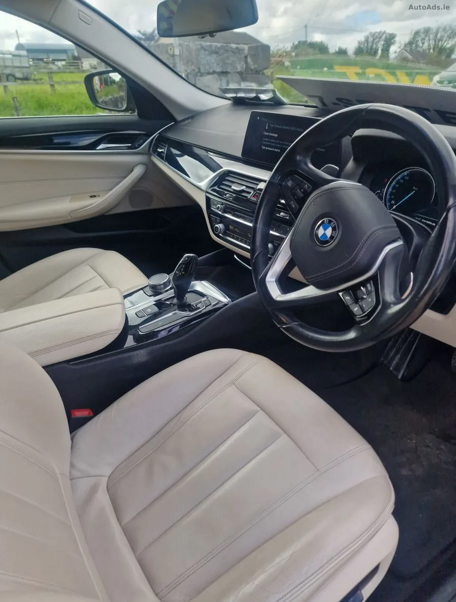 2017 BMW 5-Series – photo 8