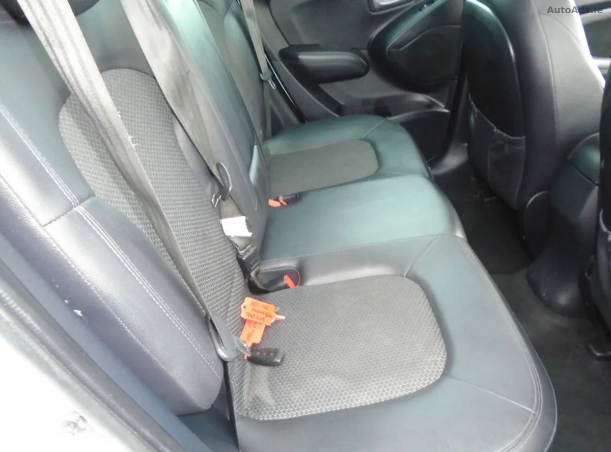 2011 Hyundai ix35 – photo 11