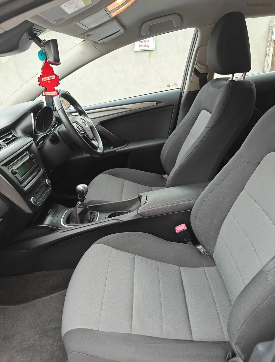 2015 Toyota Avensis – photo 12