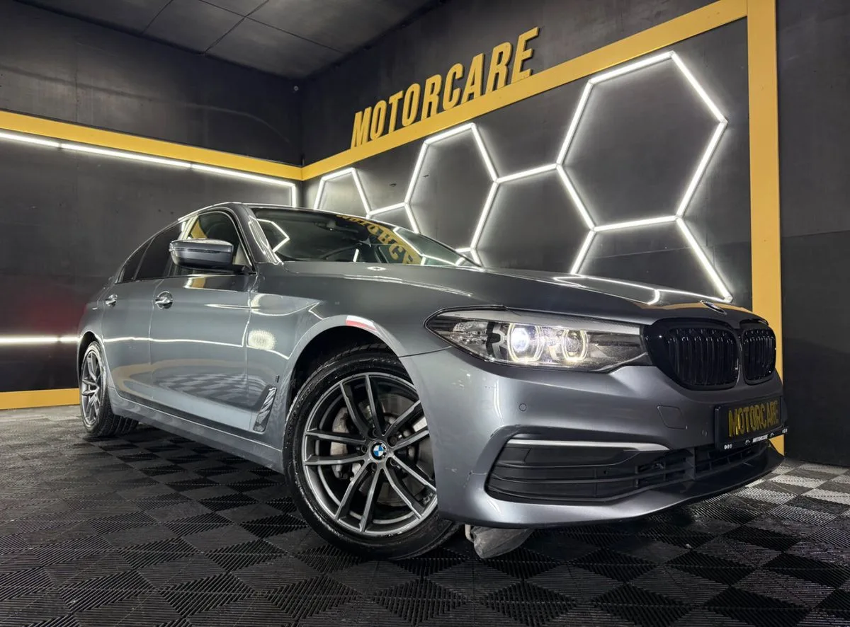2017 BMW 5-Series – photo 2