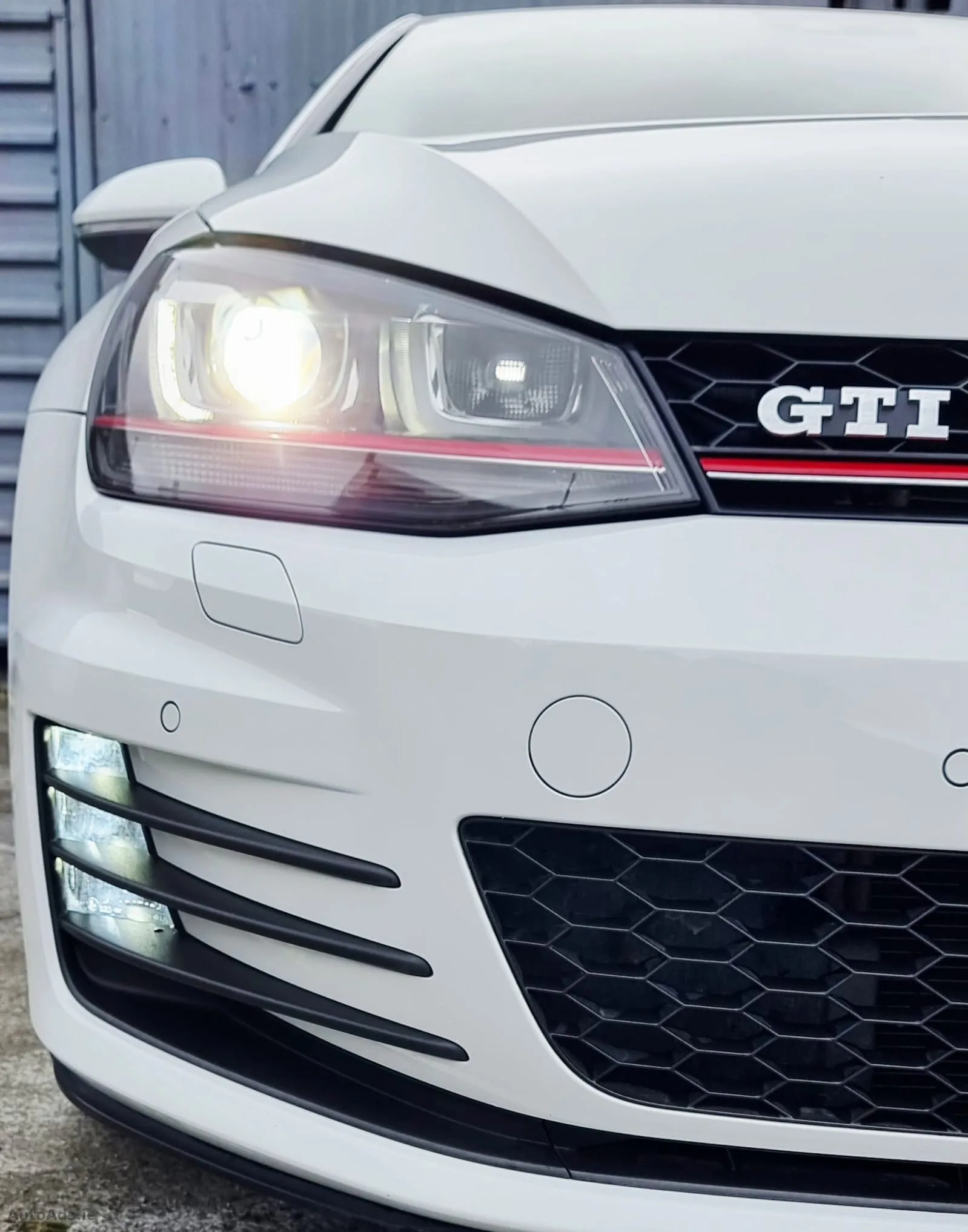 2016 Volkswagen Golf – photo 2