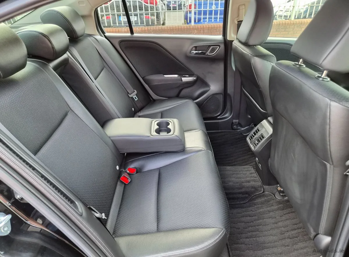 2018 Honda Grace – photo 17