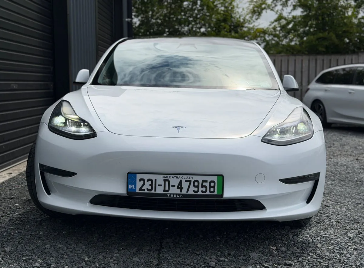 2023 Tesla Model 3 – photo 2