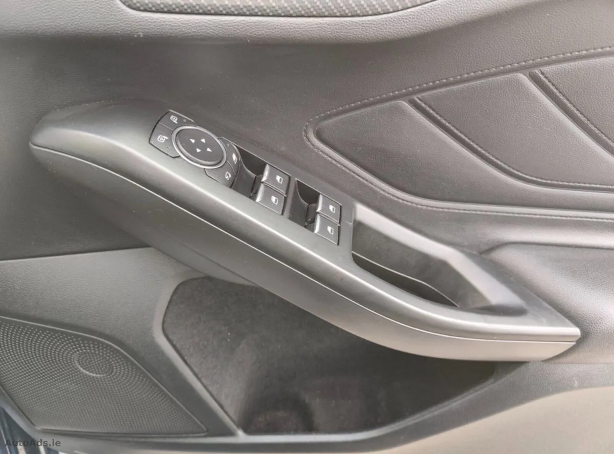 2020 Ford Focus – photo 16