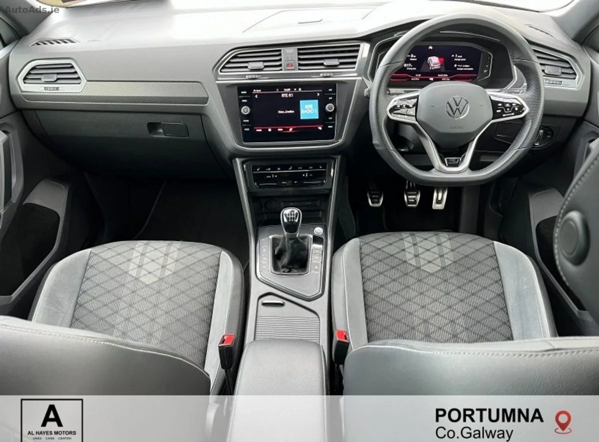 2023 Volkswagen Tiguan – photo 2