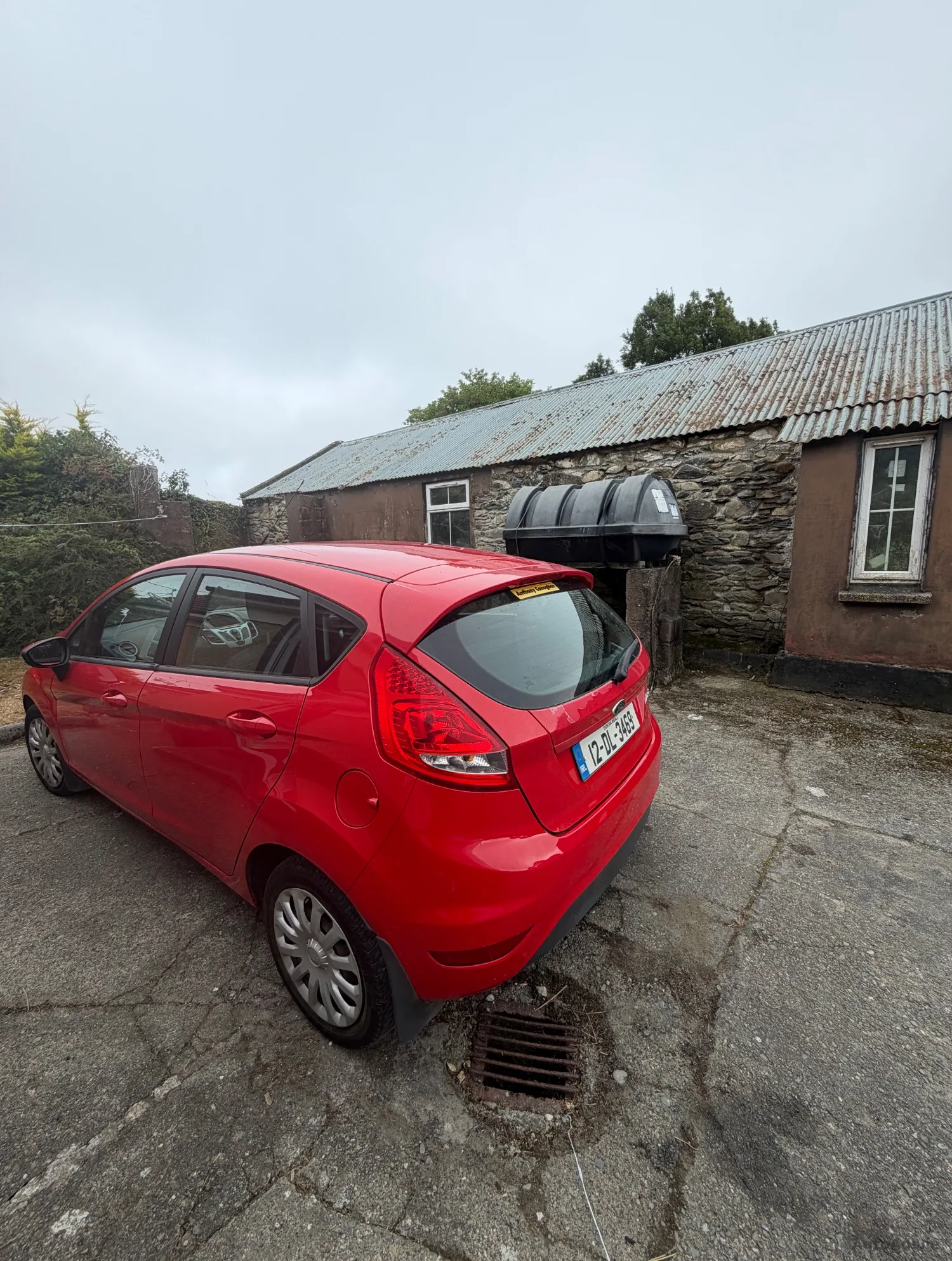 2012 Ford Fiesta – photo 2