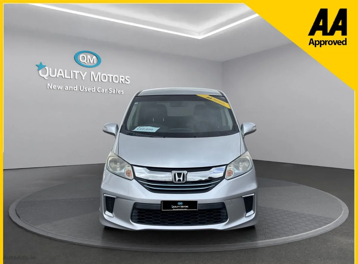 2014 Honda Freed – photo 2