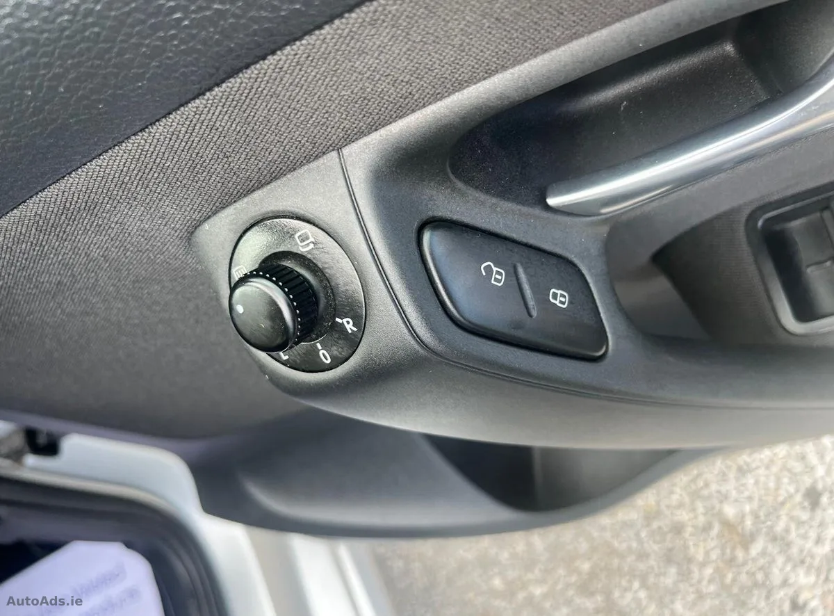 2013 Volkswagen Polo – photo 10