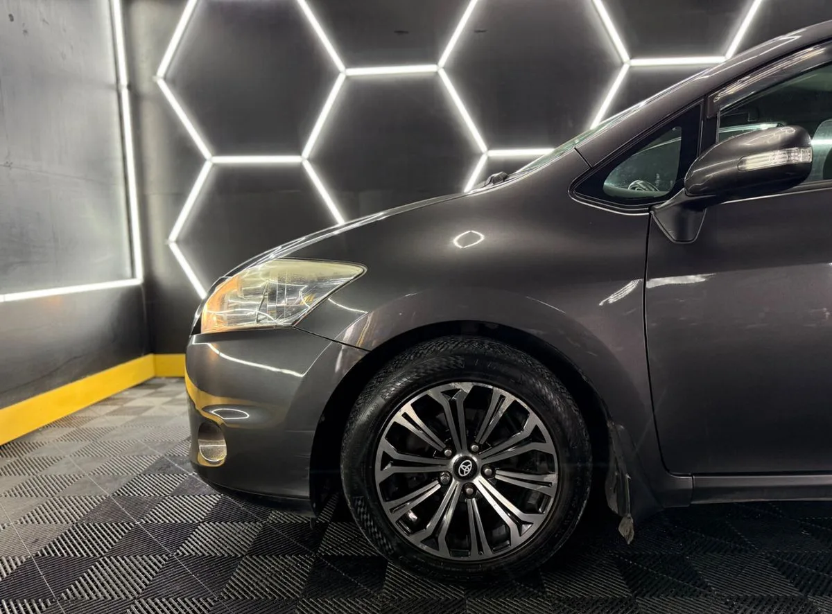 2011 Toyota Auris – photo 15