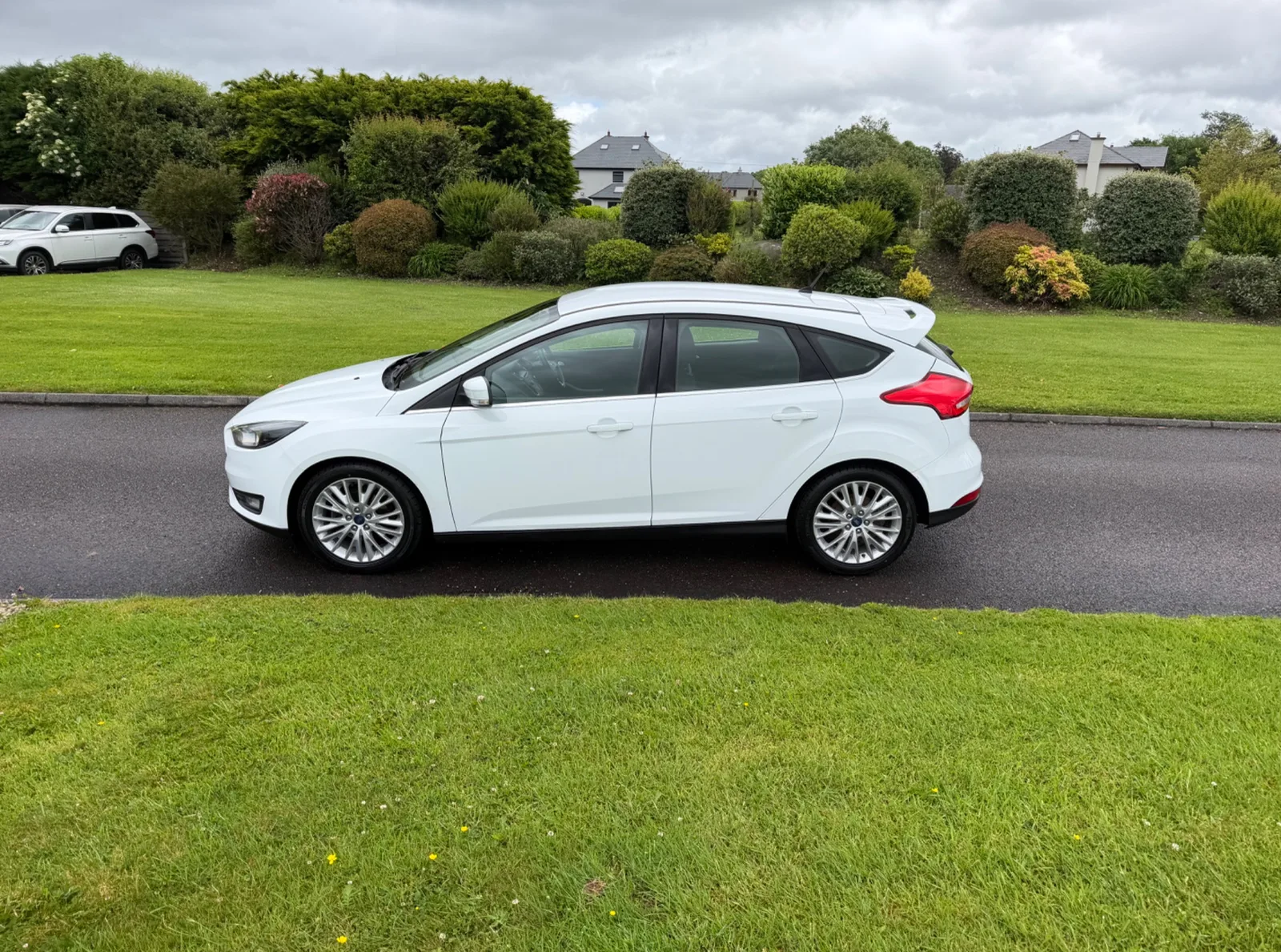 2016 Ford Focus – photo 2