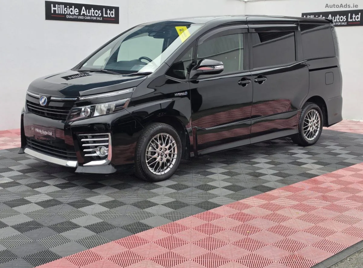 2016 Toyota Voxy – photo 5