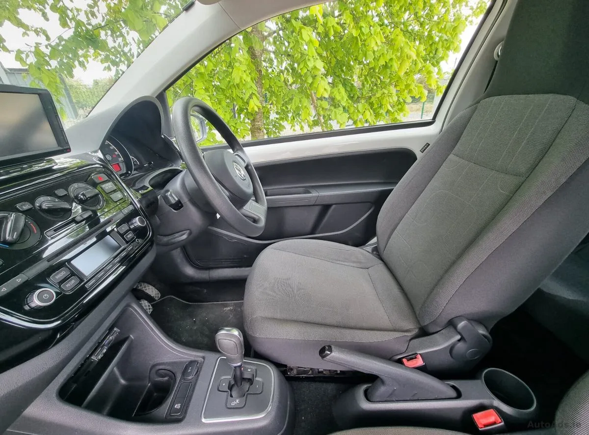 2014 Volkswagen up! – photo 20