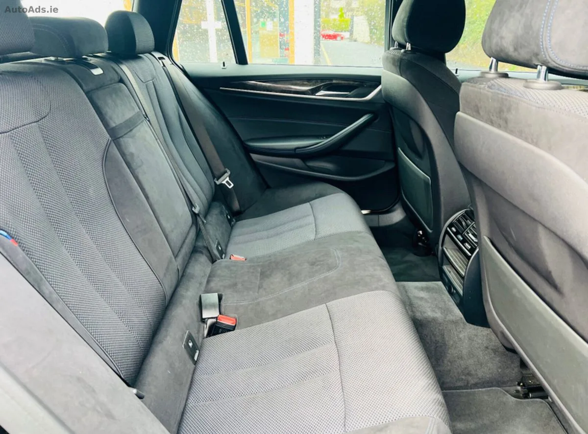 2019 BMW 5-Series – photo 13