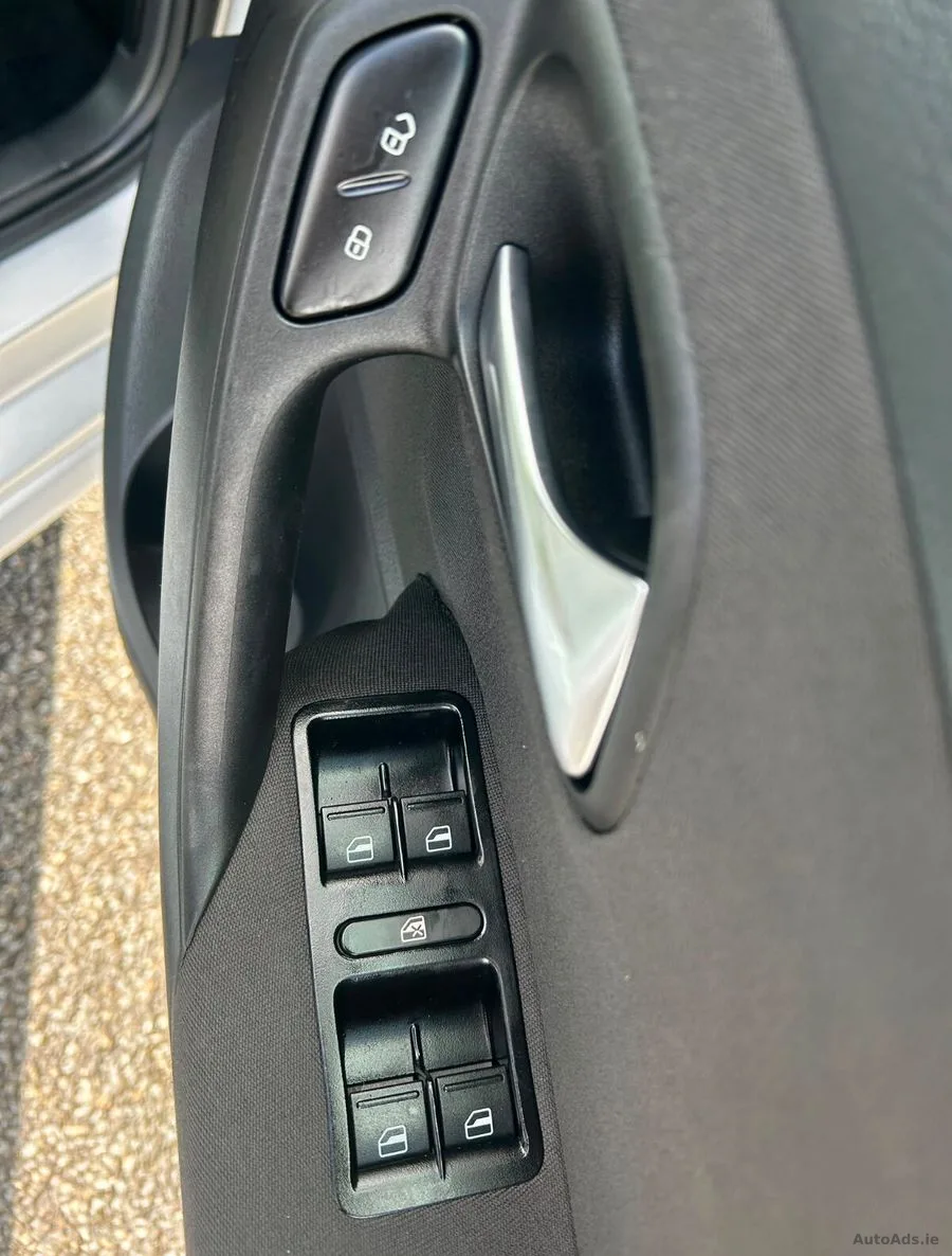2012 Volkswagen Polo – photo 12