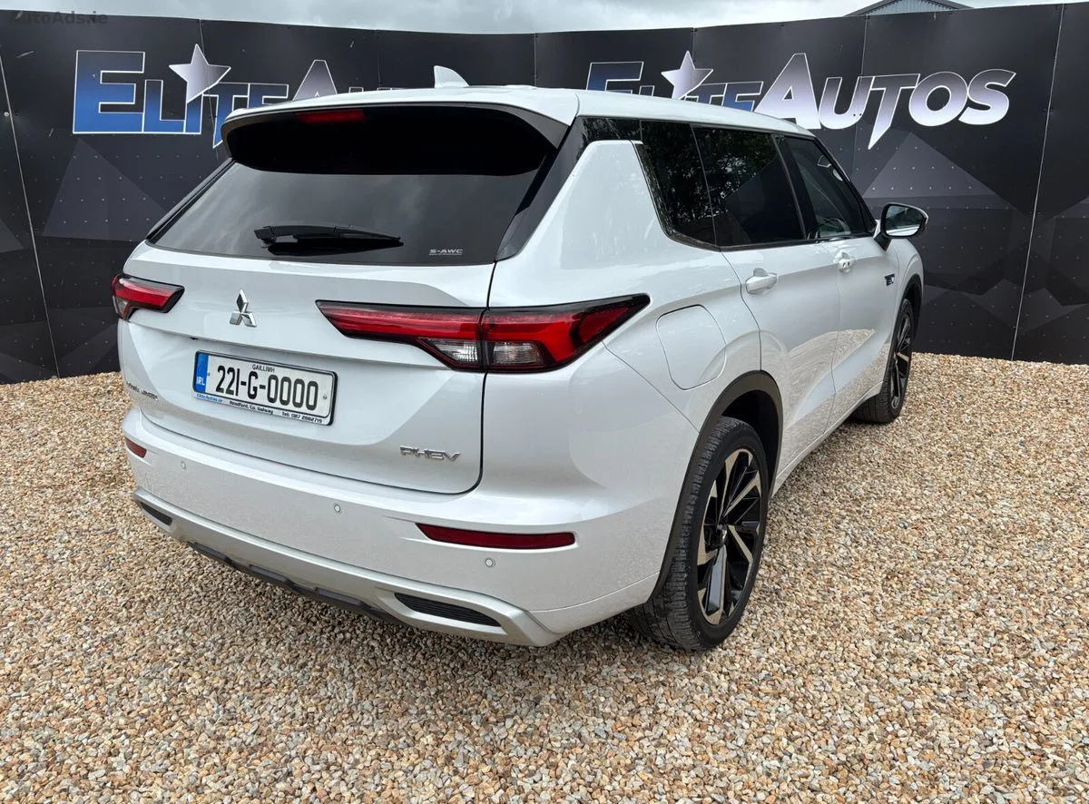 2022 Mitsubishi Outlander – photo 7