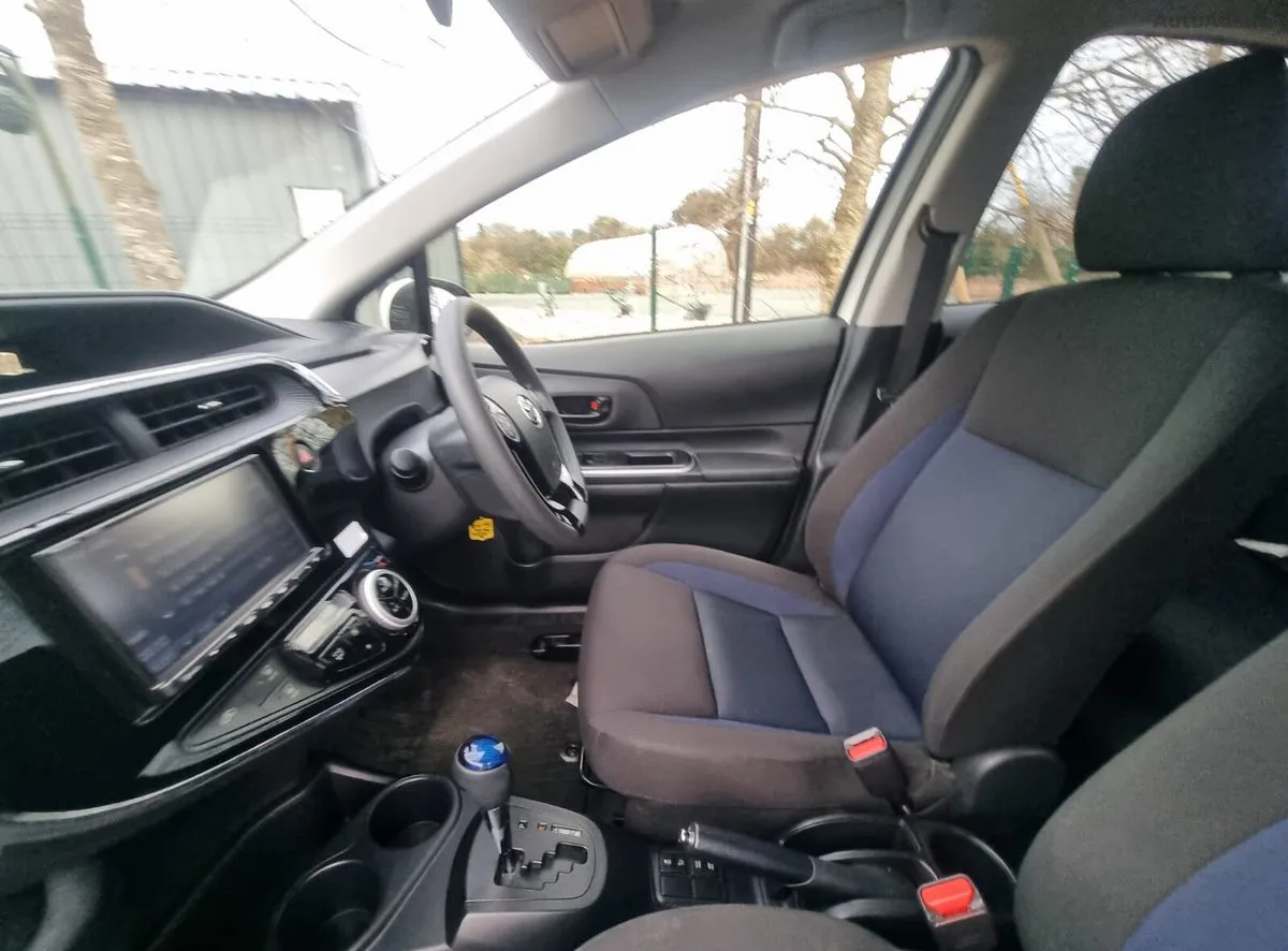 2019 Toyota Aqua – photo 16