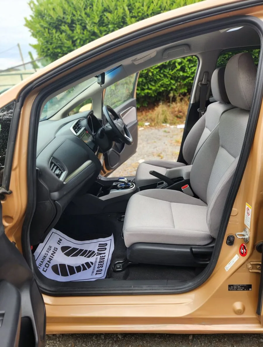 2014 Honda Fit – photo 18