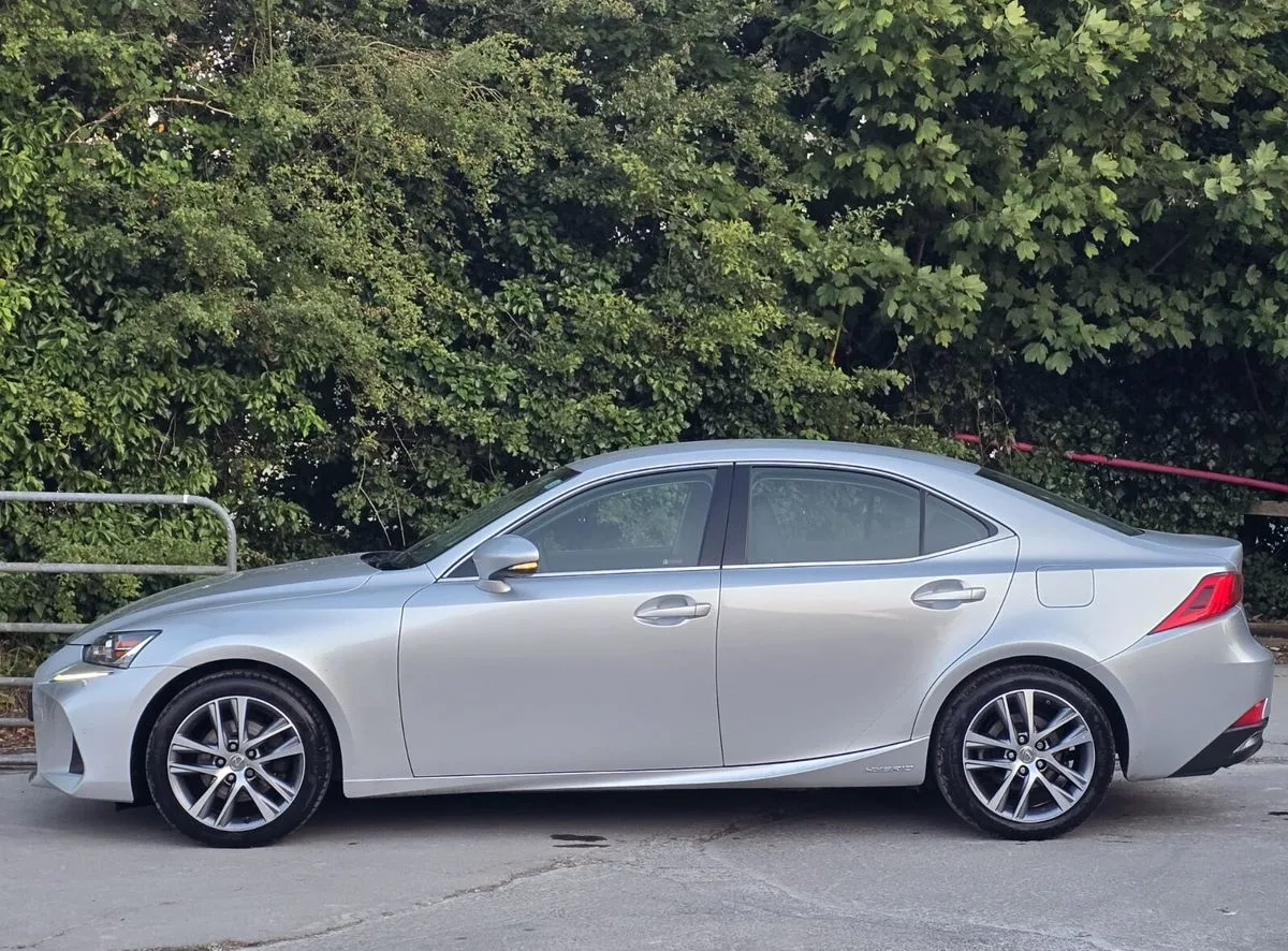 2020 Lexus IS – photo 3