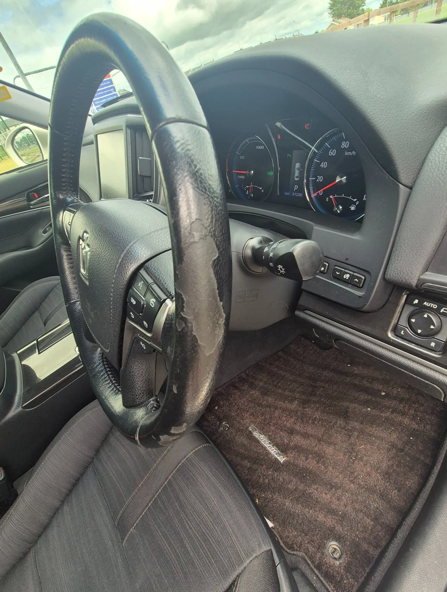 2013 Toyota Crown – photo 8