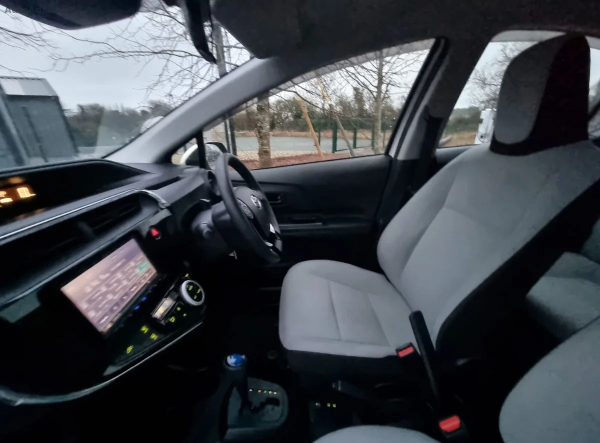 2020 Toyota Aqua – photo 14