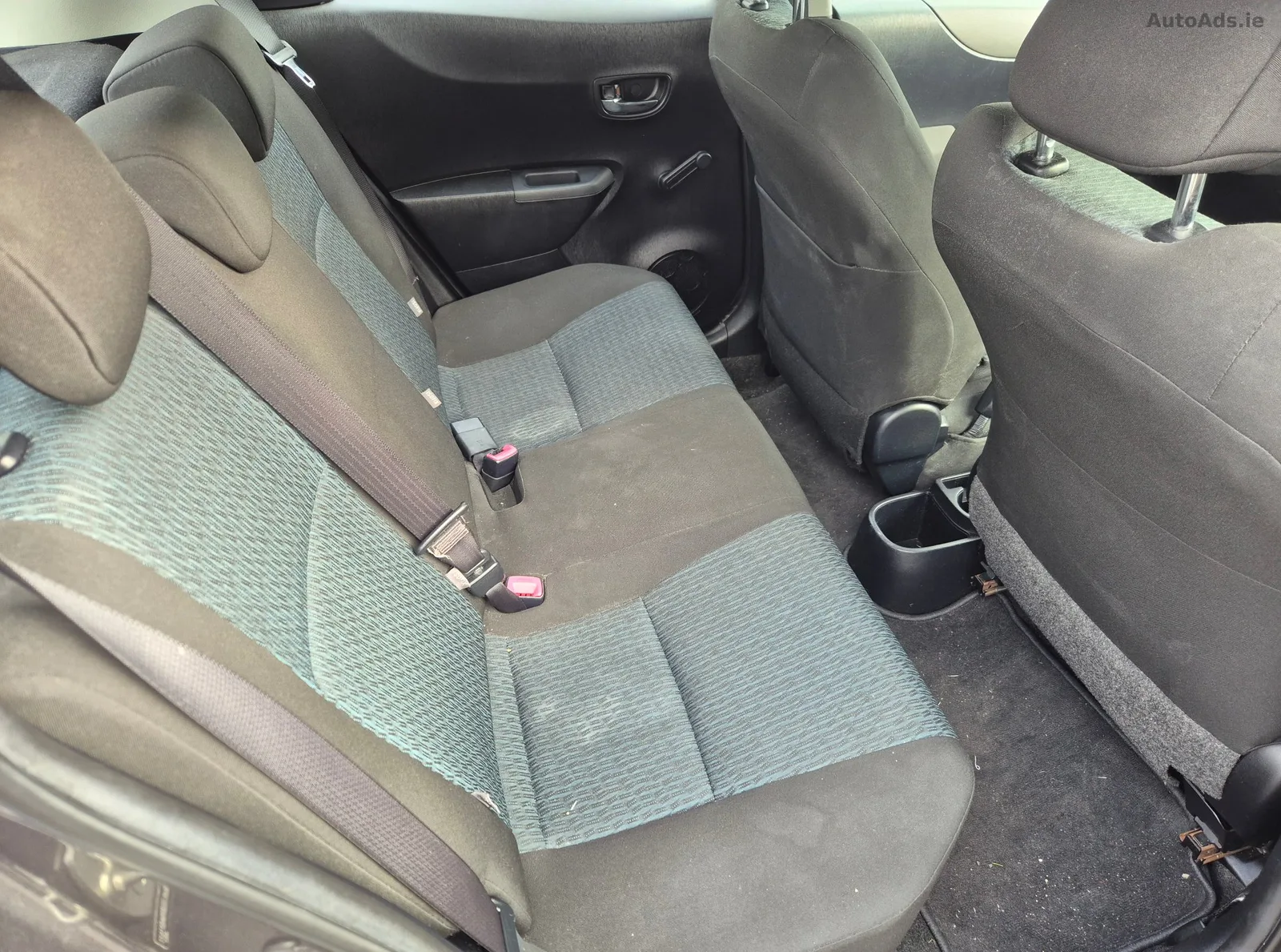 2012 Toyota Yaris – photo 9